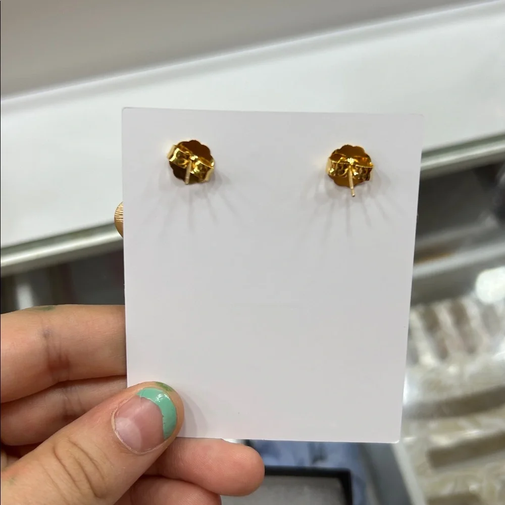 Vivian Drew gold earrings - Picture 4 of 5